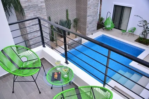 Grand Oda, Balkon