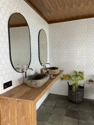 Luxury Oda, 1 En Büyük (King) Boy Yatak ve Çekyat, Okyanus Manzaralı, Okyanusa Sıfır