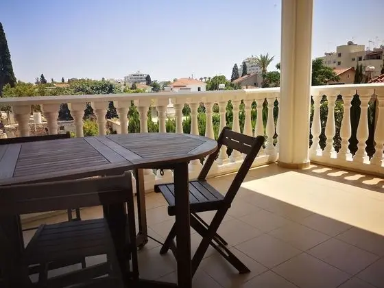 Luxury Tek Büyük Yataklı Oda
