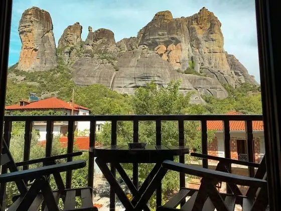 Superior Oda (Meteora View)