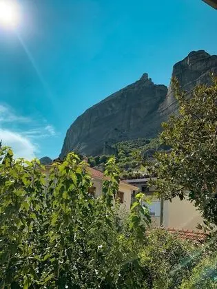 Superior Oda (Meteora View)