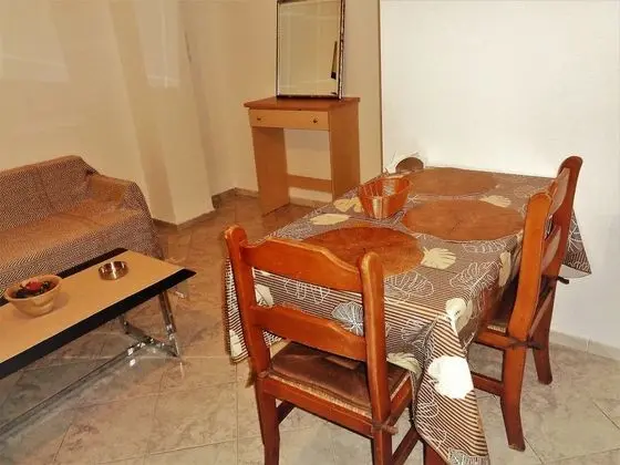 Apart Daire, 1 Yatak Odası, Sigara İçilmez, Zemin Kat (Aigli)