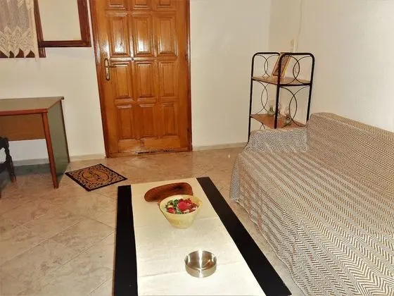 Apart Daire, 1 Yatak Odası, Sigara İçilmez, Zemin Kat (Aigli)