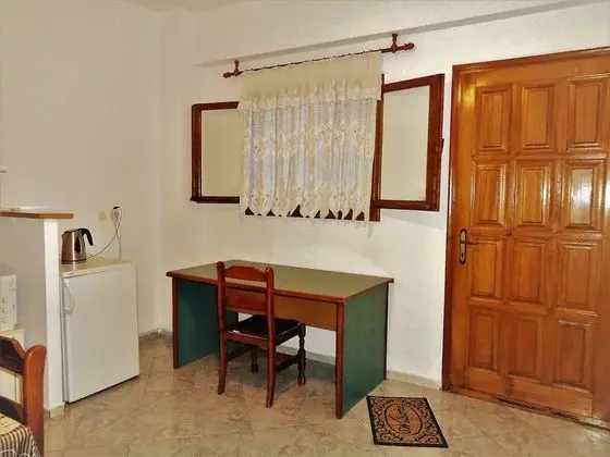 Apart Daire, 1 Yatak Odası, Sigara İçilmez, Zemin Kat (Aigli)