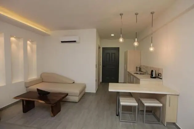 Junior Süit, Deniz Manzaralı (Acropolis View)