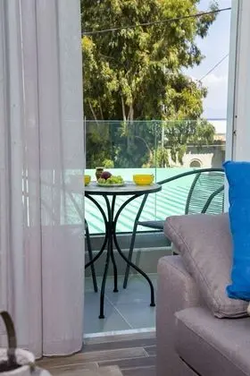 Standard Apart Daire, Avlu Manzaralı (Philotimo)