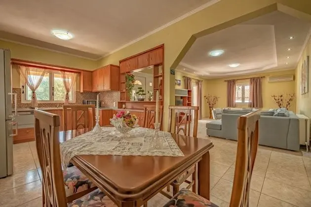 Family Villa, Havuz Manzaralı