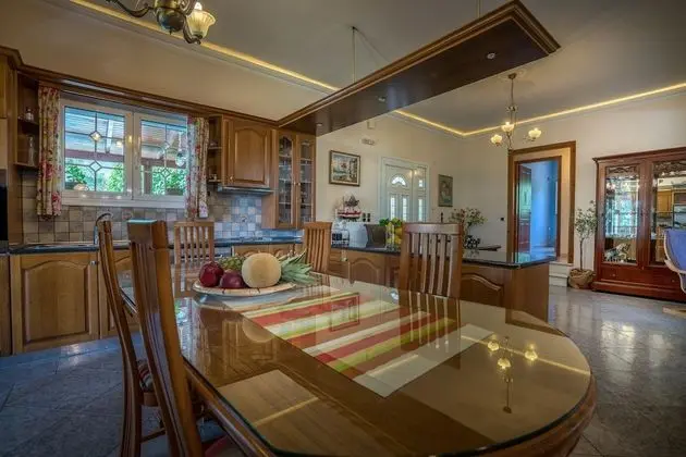 Villa, 4 Yatak Odası, Kişiye Özel Havuzlu