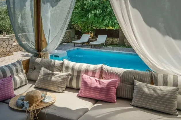 Villa, 4 Yatak Odası, Kişiye Özel Havuzlu