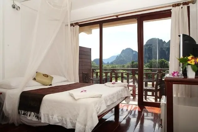 Standard Tek Büyük Yataklı Oda, Balkon, Nehir Manzaralı