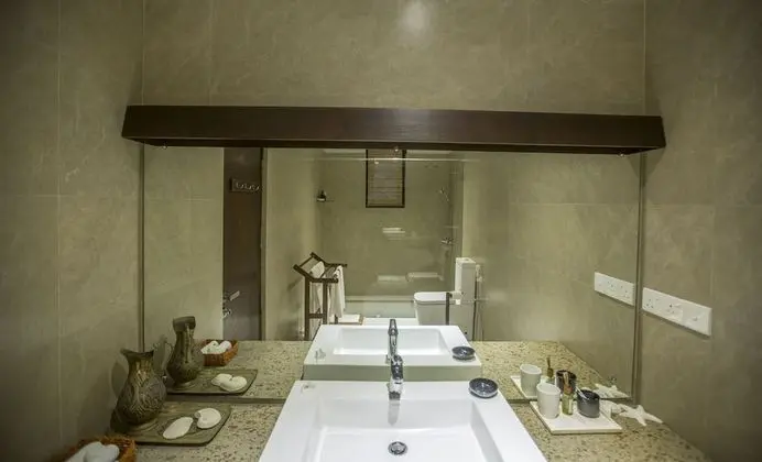 Deluxe Tek Büyük Yataklı Oda, Okyanus Manzaralı, Denize Bakan