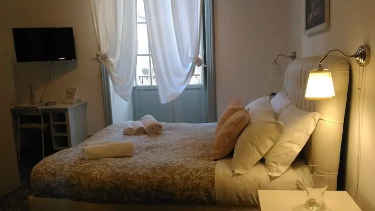 Üç Kişilik Oda, Balkon, Liman Manzaralı