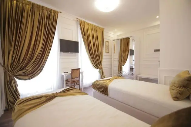 Luxury İki Ayrı Yataklı Oda