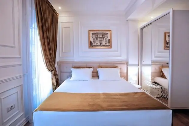 Luxury Tek Büyük Yataklı Oda