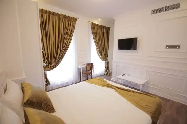Luxury Tek Büyük Yataklı Oda