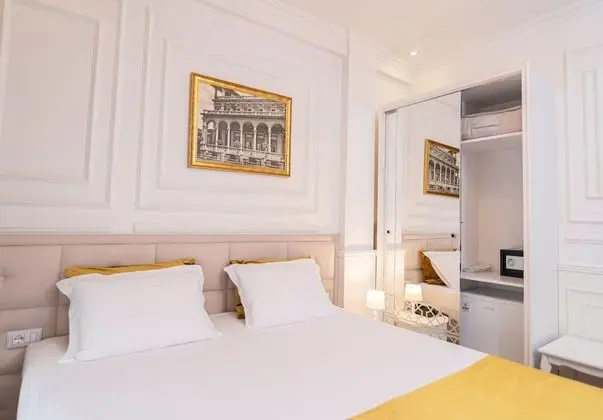 Luxury Tek Büyük Yataklı Oda