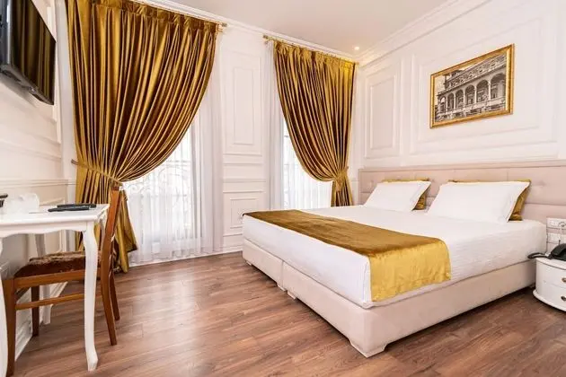 Luxury Tek Büyük Yataklı Oda