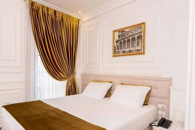 Luxury Tek Büyük Yataklı Oda