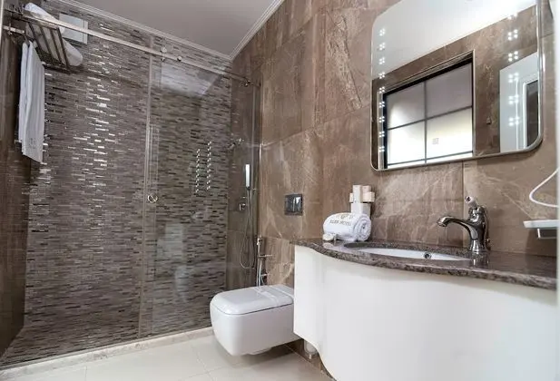 Luxury Tek Büyük Yataklı Oda