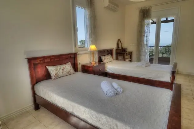 Villa, 3 Yatak Odası, Sigara İçilebilir, Şömine