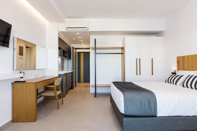 Suite, Sea View