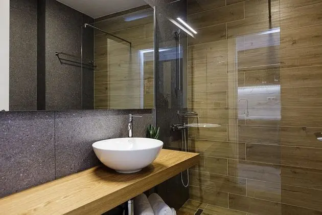 Suite, Sea View