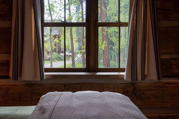 Kulübe (Green Drake Cabin)