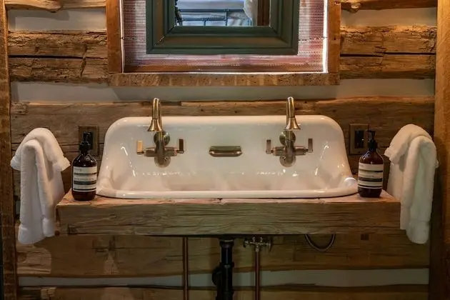 Kulübe (Green Drake Cabin)