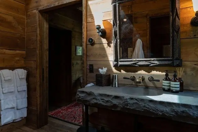 Kulübe (Green Drake Cabin)