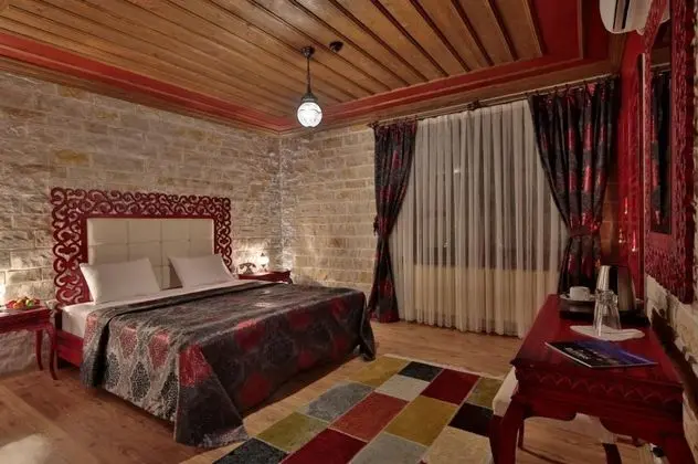 Deluxe Oda, Bahçe Manzaralı, Balkonlu
