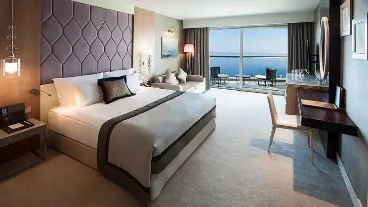 Standard Family Deniz Manzarali Oda