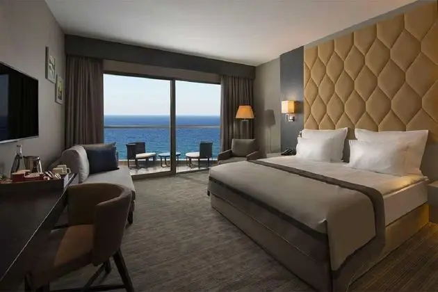 Standard Family Deniz Manzarali Oda