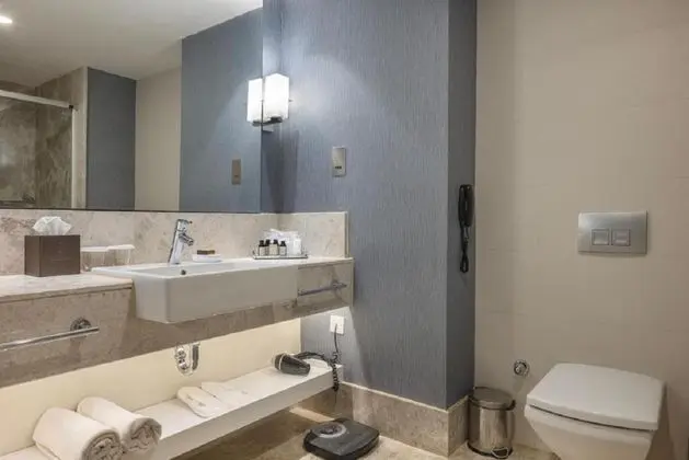 Standard Family Deniz Manzarali Oda