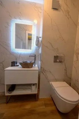 Standard Tek Büyük Yataklı Oda