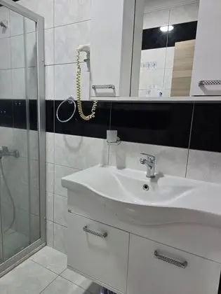 Aile Odası, Bahçe Manzaralı, Bahçe Katı