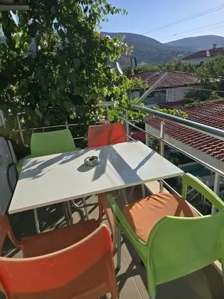 Aile Suiti, Deniz veya Bahçe Manzaralı, 2. Kat Balkonlu