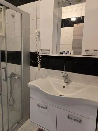 Aile Suiti,Deniz Veya Bahçe Manzaralı,2. Kat Balkonlu