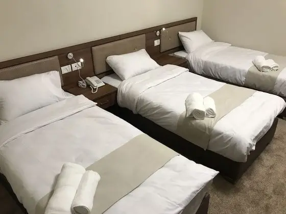 Üç Kişilik Oda