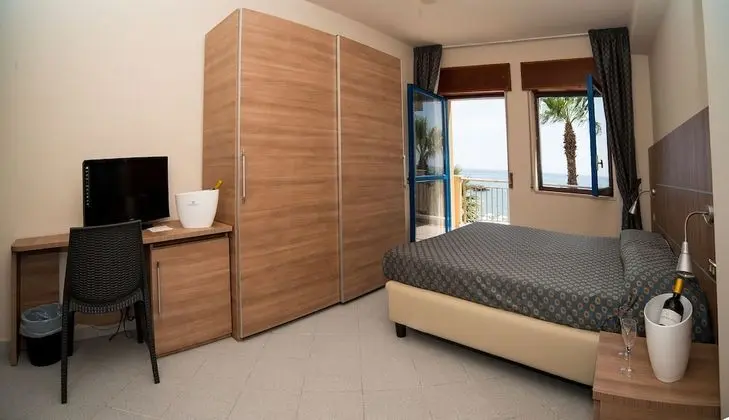 Standard Oda, 1 Çift Kişilik veya 2 Tek Kişilik Yatak, Ek Bina