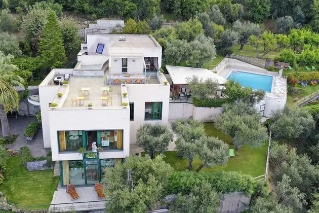 Villa, Sigara İçilebilir