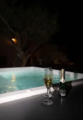 Cave House with Shared Outdoor Plunge Pool