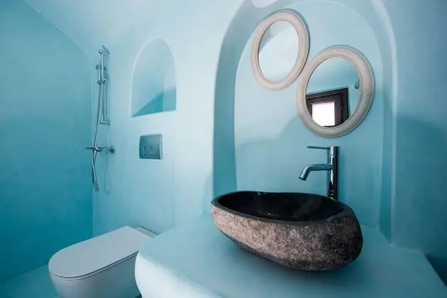 Cave House with Shared Outdoor Plunge Pool