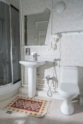 Basic Ortak Ranzalı Oda, Sadece erkekler için