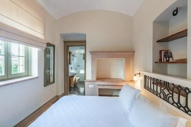 Elia Antique Standart Room