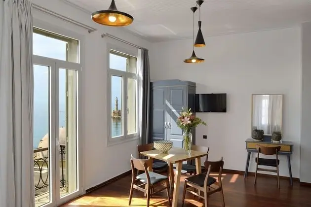 One Bedroom Suite with Sea view