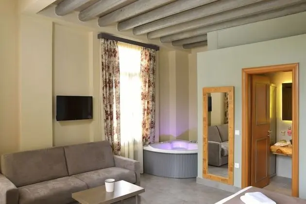 Superior Room with Hot Tub