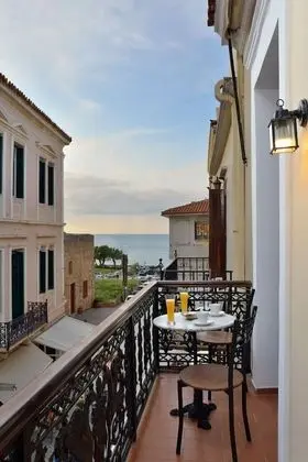 Superior Oda, Balkon