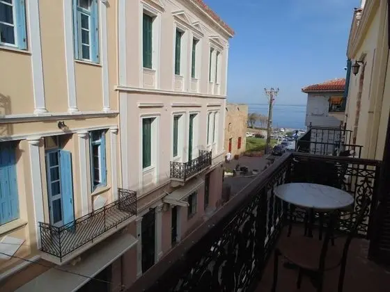 Superior Oda, Balkon