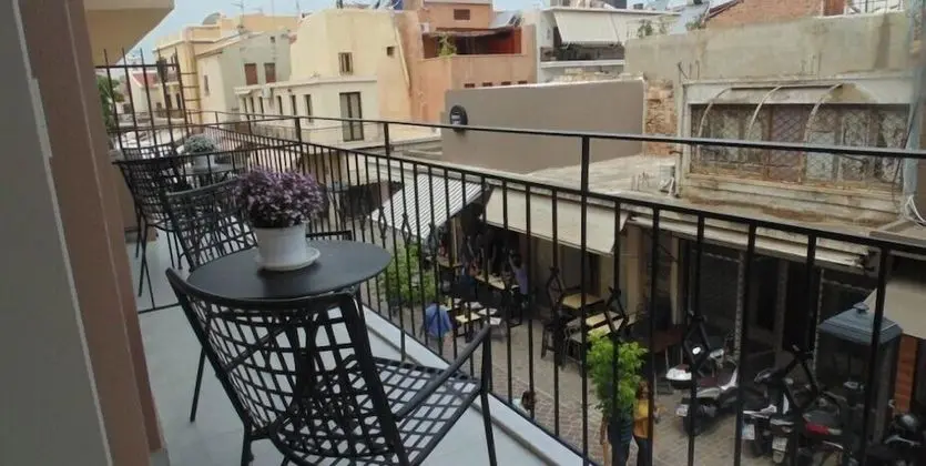 Superior Oda, Balkon