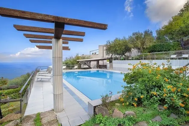Villa, Sigara İçilebilir